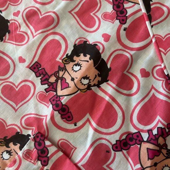 Betty Boop Valentine's Heart Print Scrub Top Size 3XL XXXL Medical Dental Vet - Picture 10 of 12